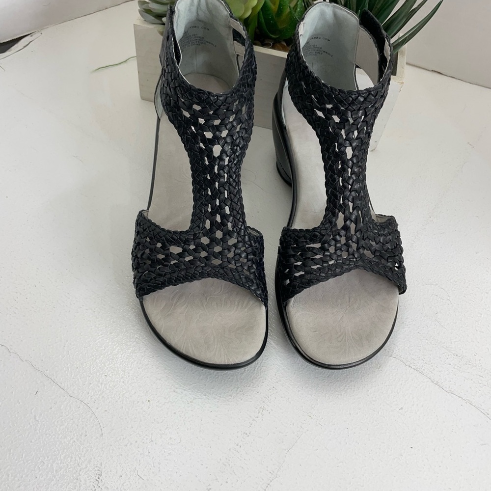 Stylish Black Woven Women's Sandals - Picture 2 of 5
